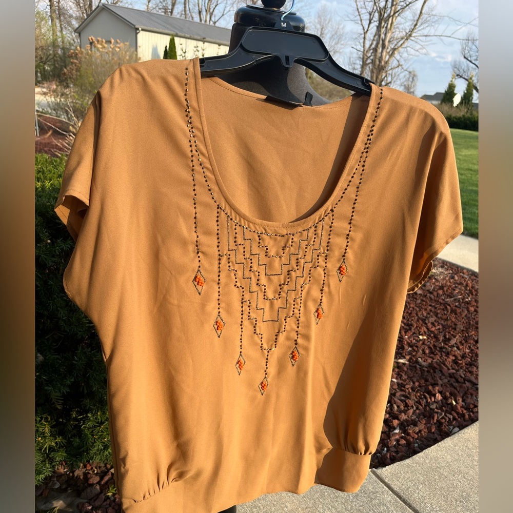 New with tags Apt 9 beaded top blouse ladies medium camel tan